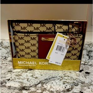 Michael Khors belt bag S/M NWT